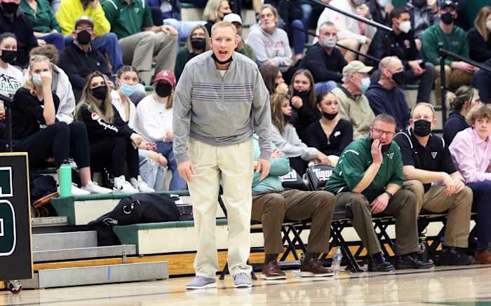 Tualatin.Tigard.boys-basketball.Dan-Brood.12